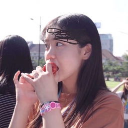 世界最高双层悬索桥主塔封顶